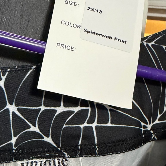 Unique Vintage Black Top with White Spiderweb Print - Picture 3 of 3